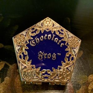 Harry Potter Chocolate Frog collectible trading pin